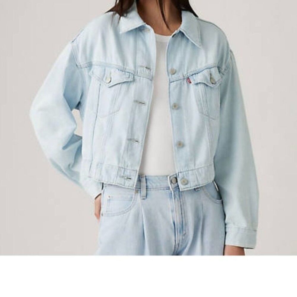 Levis Premium NWT SzXS Pool Party Medium Wash Featherweight  Trucker Jean Jacket